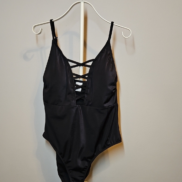 No Boundaries Other - No Boundaries Black One Piece Crisscross Swimsuit Beach XL